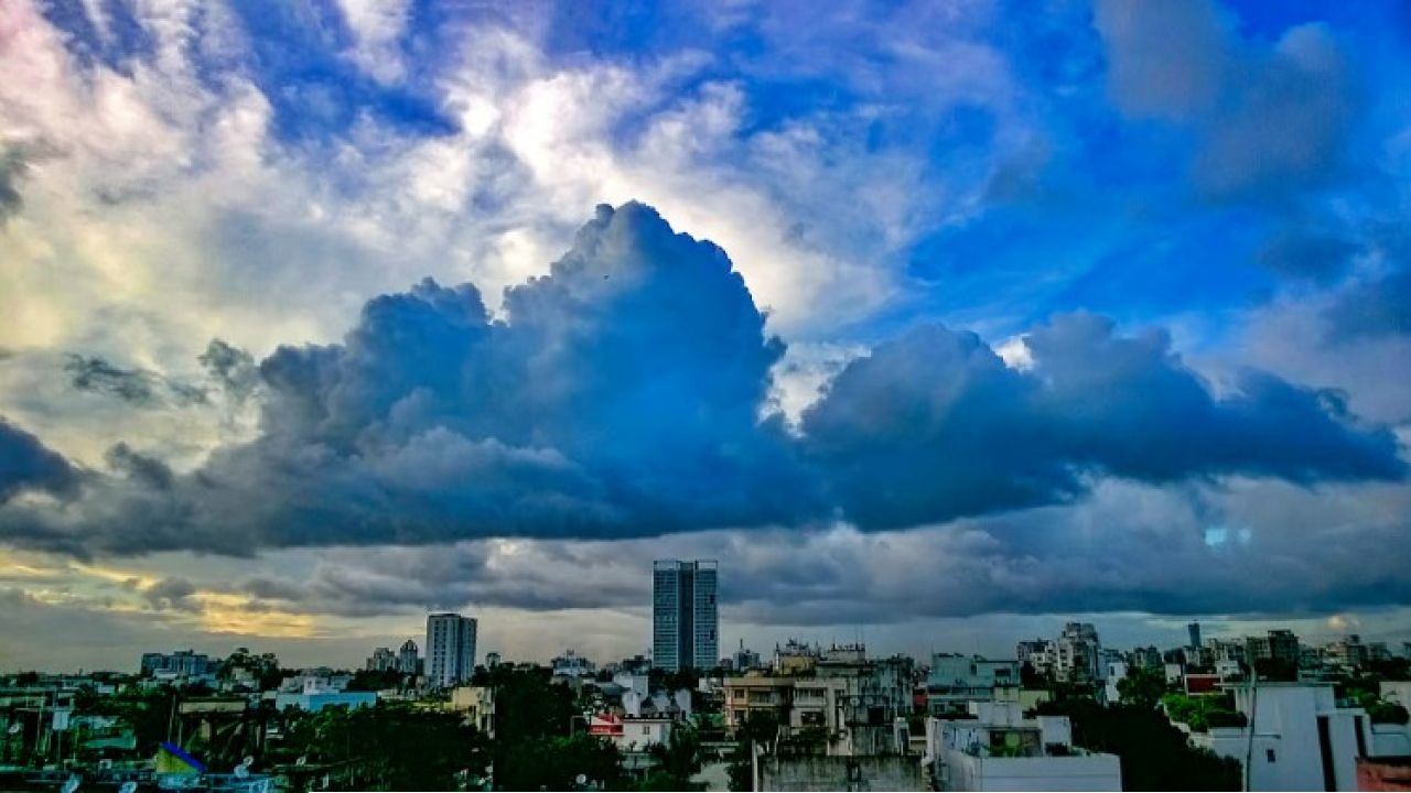 দক্ষিণে থমকাল মেঘ, উত্তরেও কি সুখবর? জানুন আবহাওয়ার সবচেয়ে বড় আপডেট!