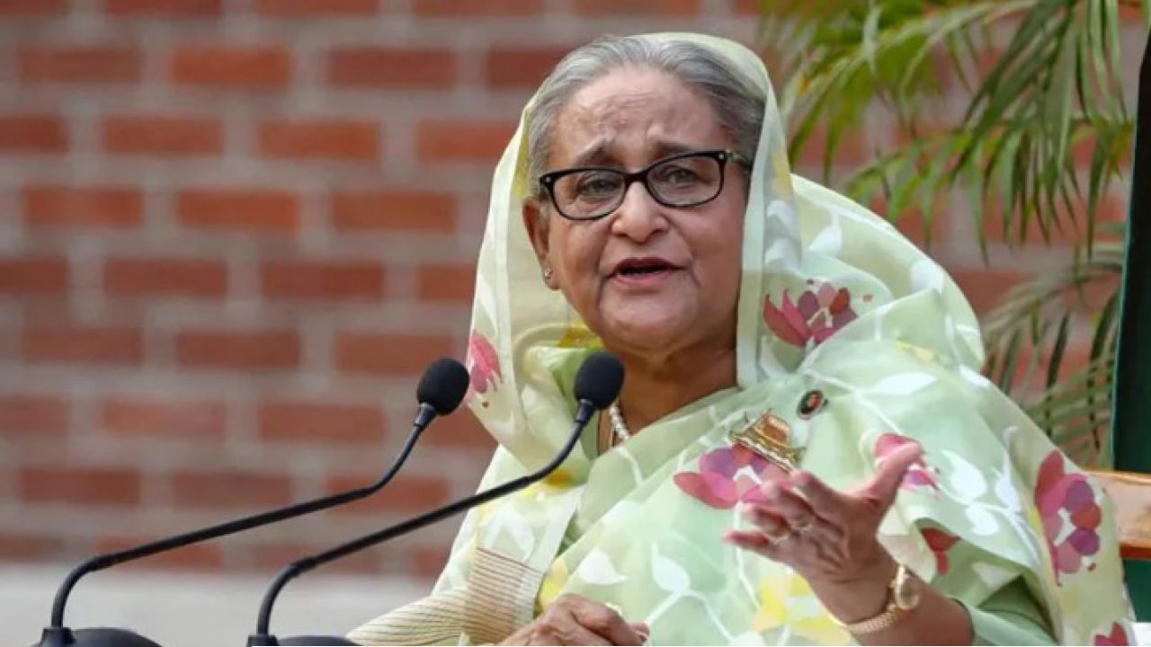 হাসিনাকে কি তুলে দেওয়া হবে ঢাকার হাতে? ফাঁসির পরোয়ানার মাঝেই চূড়ান্ত সিদ্ধান্ত নেবে ভারতের আদালত, তুঙ্গে দ্বিপাক্ষিক তরজা!