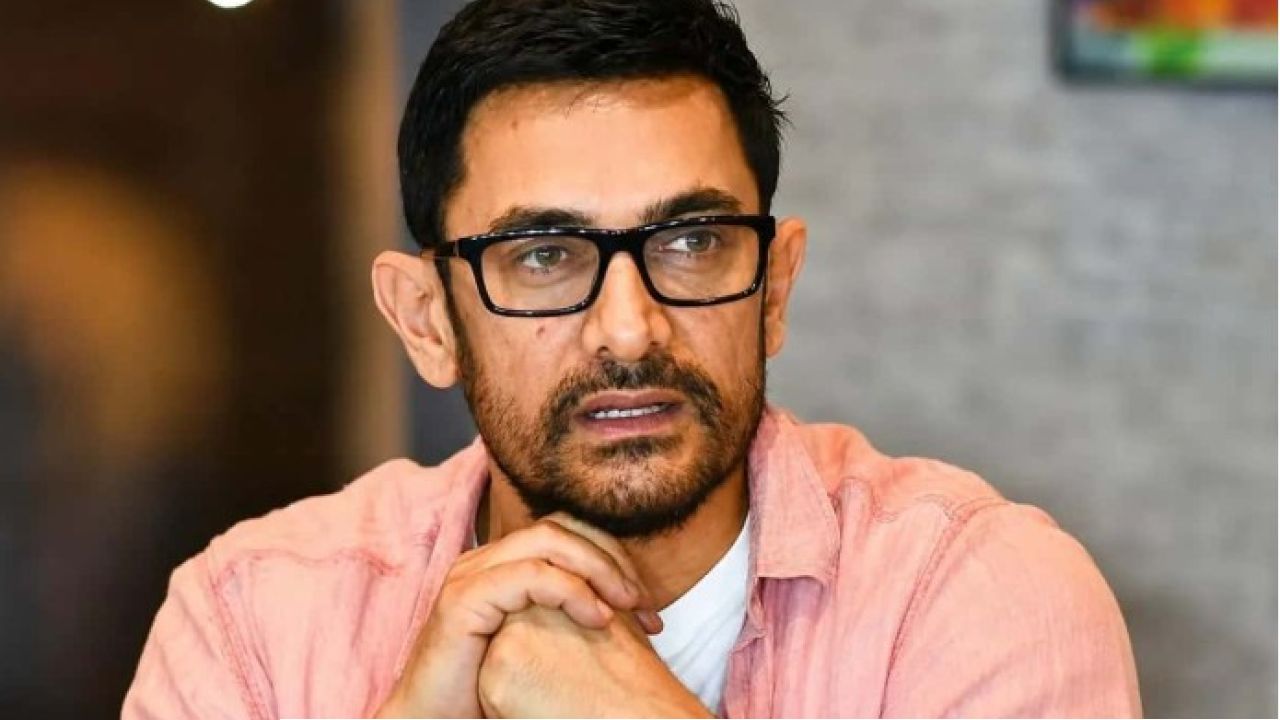 ৬১ বছরে নেমে আসবেন ২৫-এর যুবকে! অসাধ্যসাধন করতে কোন কঠোর নিয়মে মেদ ঝরাচ্ছেন আমির খান?
