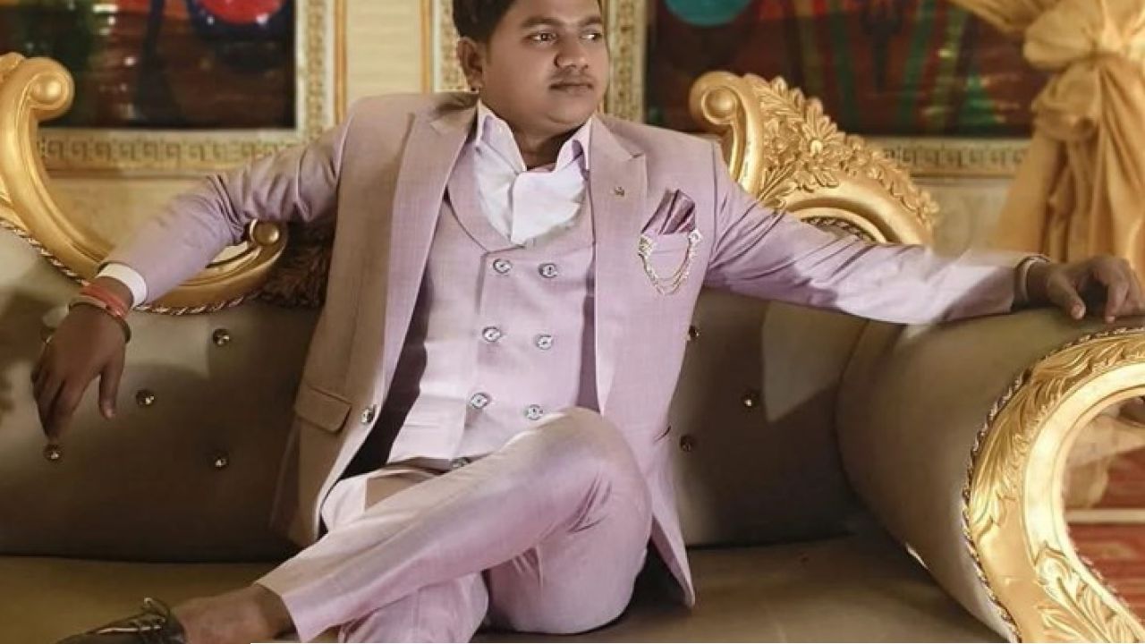 মদ্যপানের প্রতিবাদ করতেই আছড়ে পড়ল ইট! সিসিটিভিতে ধরা পড়ল প্রাক্তন বিধায়কের আপ্তসহায়কের নির্মম খুনের হাড়হিম দৃশ্য