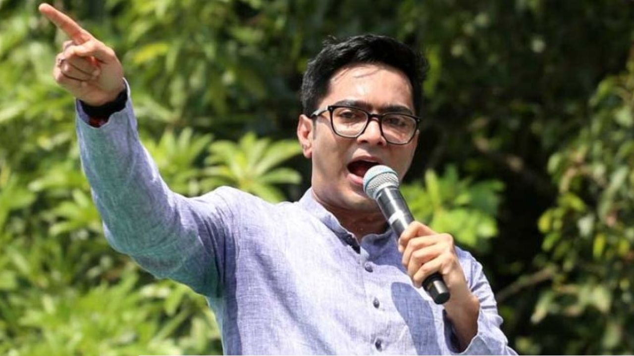 টিএমসিপির অনুষ্ঠানে বামেদের স্মৃতি টানলেন অভিষেক। মঞ্চ কাঁপিয়ে বিরোধীদের কড়া বার্তা অভিষেকের