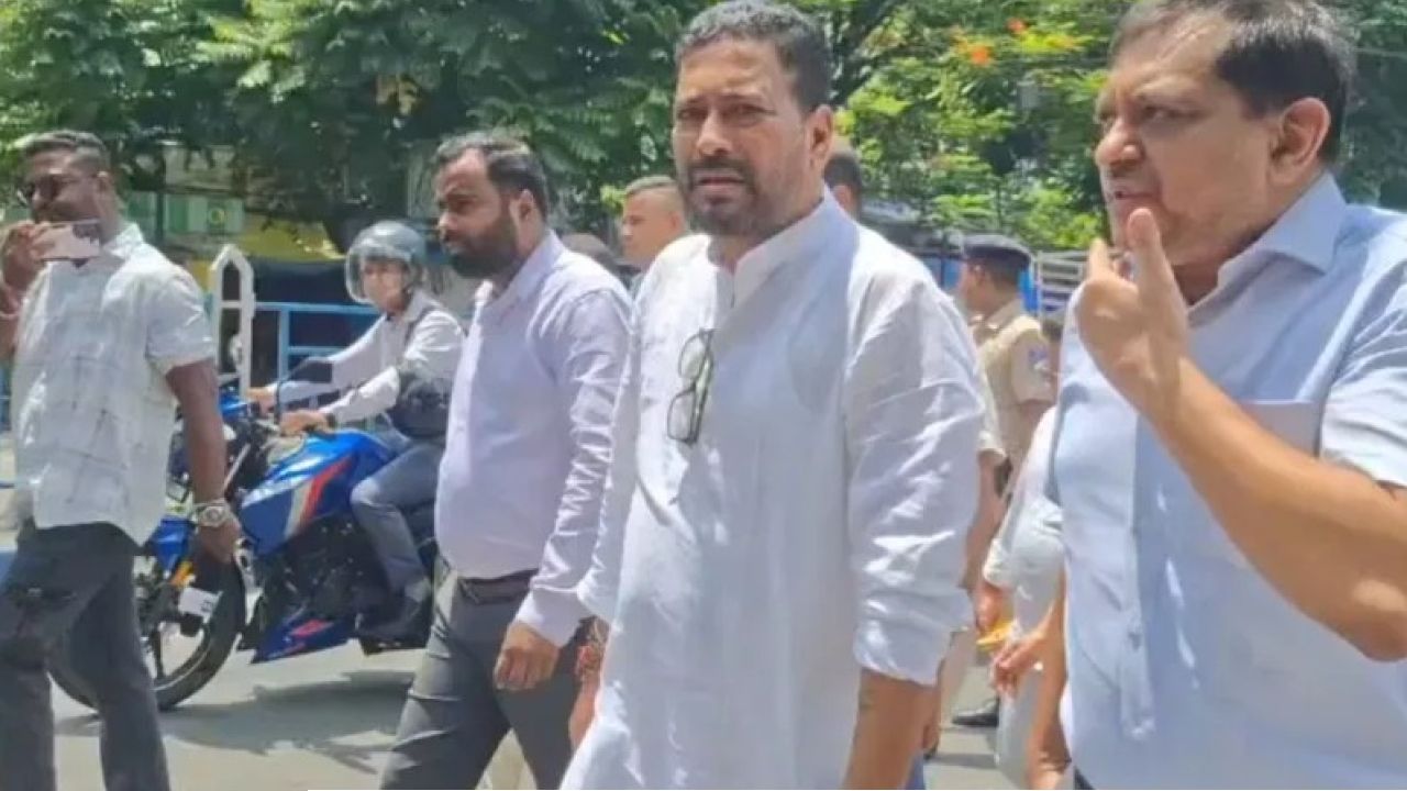 এখনও অ্যাকাউন্টে ঢোকেনি অন্নপূর্ণার টাকা? সোমবার দুপুরের মধ্যে এই কাজটি করার কড়া বার্তা দিলেন মন্ত্রী শংকর ঘোষ!