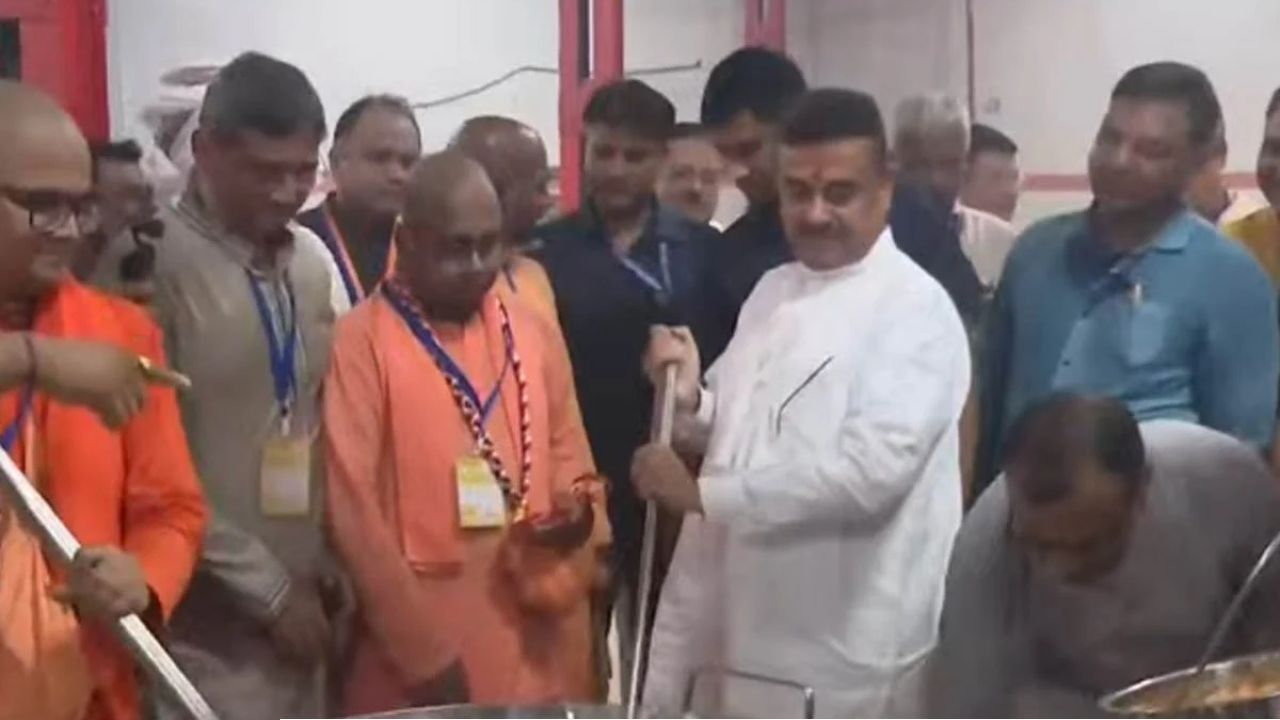  শুভেন্দুর হাত ধরে তারাতলায় মেগা কিচেনের উদ্বোধন! আজ থেকেই স্কুলে পৌঁছবে ইসকনের খাবার 