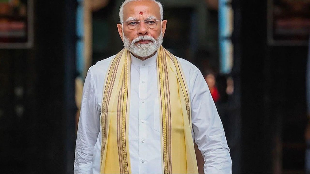 রেললাইনের উদাহরণ টেনে বার্তা মোদীর; ভুল ইনফ্লুয়েন্সারদের ফাঁদে না পড়ার পরামর্শ