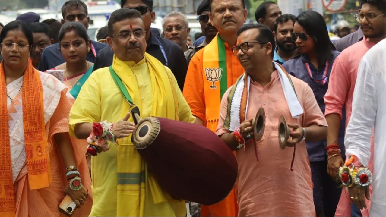 শুভেন্দুর গলায় খোল, গন্তব্য মমতার বাড়ি! রাখিবন্ধনে ভবানীপুরে অন্য মেজাজে মুখ্যমন্ত্রী  