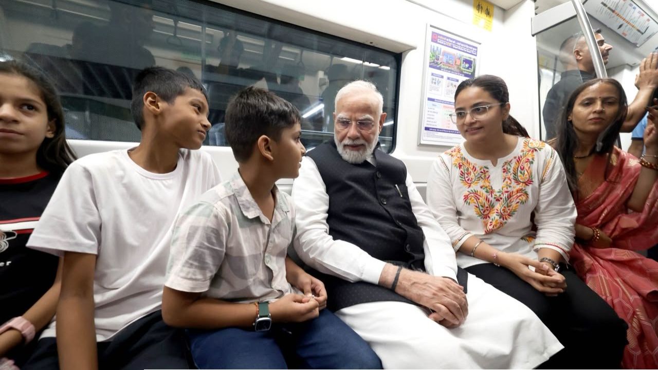 ‘দিমাগি নকশাল’ মন্তব্য  হোমিওপ্যাথিক পিল ! দিল্লির শীর্ষ কলেজে তরুণ প্রজন্মের দরবারে দাঁড়িয়ে বিরোধীদের তোপ মোদীর