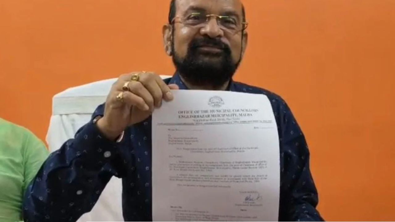 'নতুন ছাতার অপেক্ষায় আছি', পদ ছাড়তেই বোমা ফাটালেন কৃষ্ণেন্দুনারায়ণ!