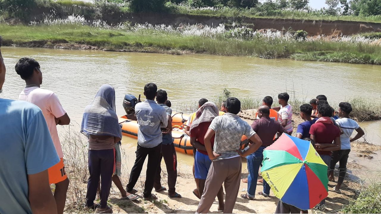 Bengal Story: জঙ্গল থেকে বারাজ, ছুটি কাটাতে বেড়িয়ে তলিয়ে গেলেন তিন যুবক