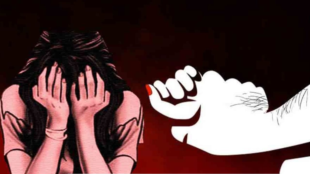 Madhya Pradesh: মধ্যপ্রদেশে হুলস্থুল! কোচিং থেকে ফেরার পথে ছাত্রীদের ঘিরে বাইকআরোহীদের তাণ্ডব