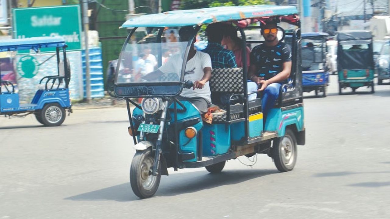 West Bengal Transport: জিটি রোড ও বাসরুটে চালানো যাবে না টোটো! পরিবহণ দফতরের কড়া নির্দেশ জেলায় জেলায়