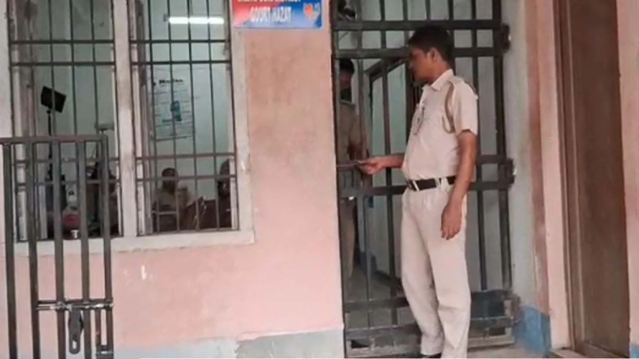 Jalpaiguri POCSO: পড়ানোর নামে ছাত্রীকে রিসর্টে নিয়ে গিয়ে ধর্ষণ! ময়নাগুড়ির গৃহশিক্ষককে যাবজ্জীবন কারাদণ্ড দিল আদালত
