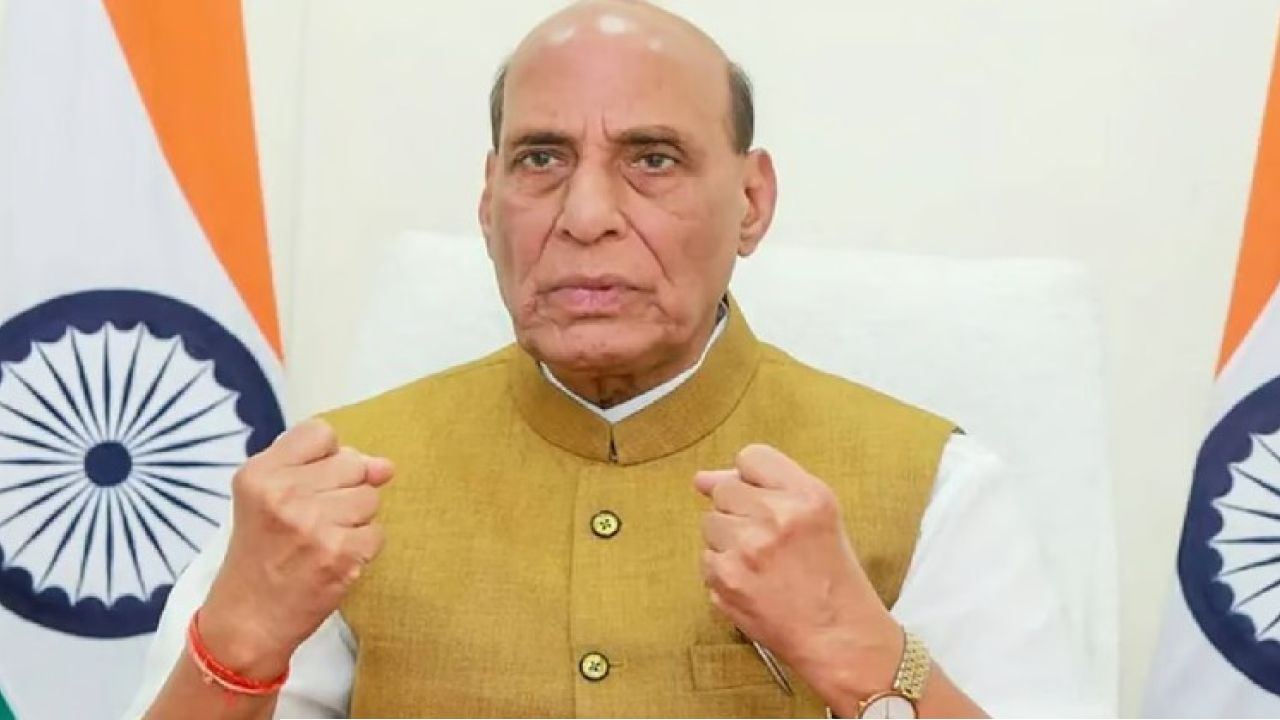 India Pakistan: পাকিস্তান না শুধরোলে কড়া শিক্ষা! সীমান্ত পারের জঙ্গিদের নিশ্চিহ্ন করতে ফের সার্জিক্যাল স্ট্রাইকের হুঙ্কার রাজনাথের?