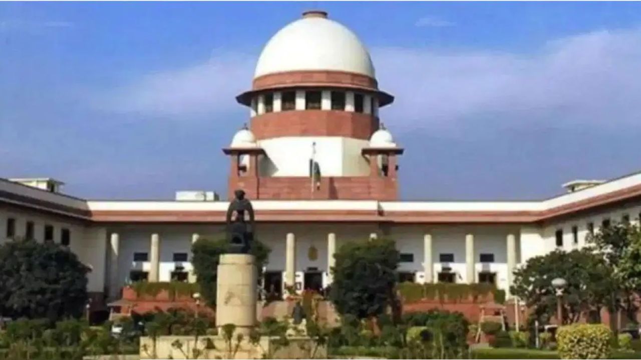 Supreme Court: পুরভোটেও প্রতীক হাতছাড়া মমতার, ৪ মাসের মধ্যে সিদ্ধান্ত জানাতে হবে কমিশনকে
