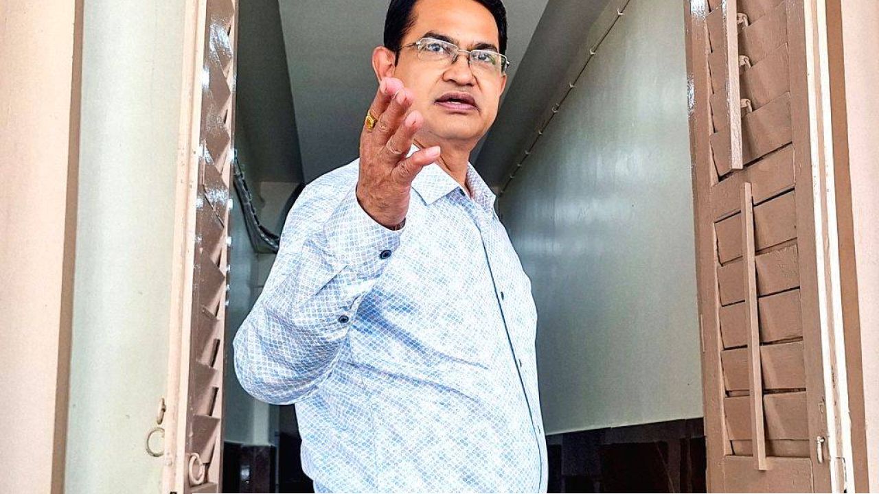 প্রাক্তন পুলিশকর্তার বাড়িতে এবার পুলিশ! ক্যামাক স্ট্রিট কাণ্ডে হুমায়ুনকে তলব শেক্সপিয়র সরণি থানার