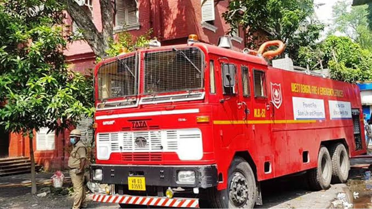 WestBengal Job Alert: উৎসবের মুখেই রাজ্য সরকারি চাকরিতে বড় সুখবর! দমকলে বিপুল কর্মী নিয়োগের ঘোষণা মন্ত্রীর