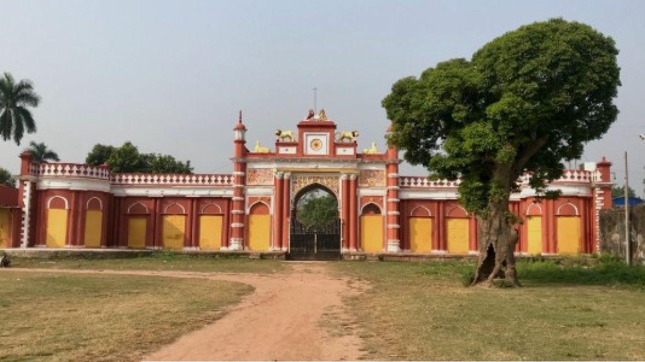 Krishnagar Rajbari: রাজার প্রয়াণের শোক! কৃষ্ণনগর রাজবাড়িতে চিরতরে বন্ধ হয়ে যাচ্ছে ঐতিহ্যবাহী সিঁদুর খেলা, বড় সিদ্ধান্ত রাজবধূর