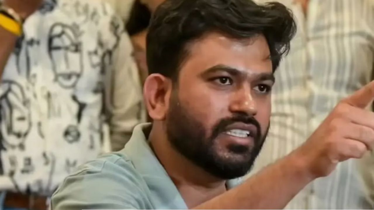Delhi Police: ‘তেরঙা যাত্রা বাতিল করুন!’ বাড়ি গিয়ে প্রধানকে নোটিস দিল্লি পুলিশের, সুপ্রিম কোর্টে ধাক্কা ব্যবসায়ীদের