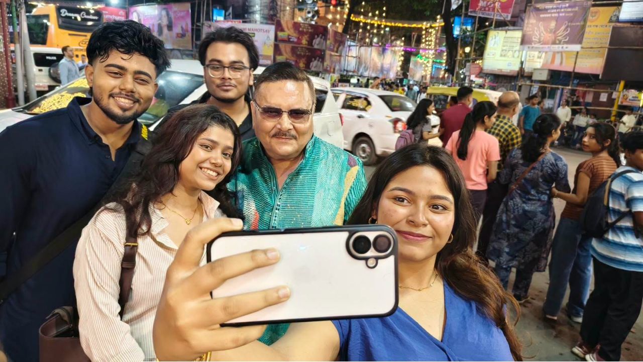 Madan Mitra controversy: ফের রাজনীতি ছাড়ার ইঙ্গিত! বিজয়ার বার্তার আড়ালে কি ফের শিরোনামে থাকার কৌশল মদন মিত্রের?