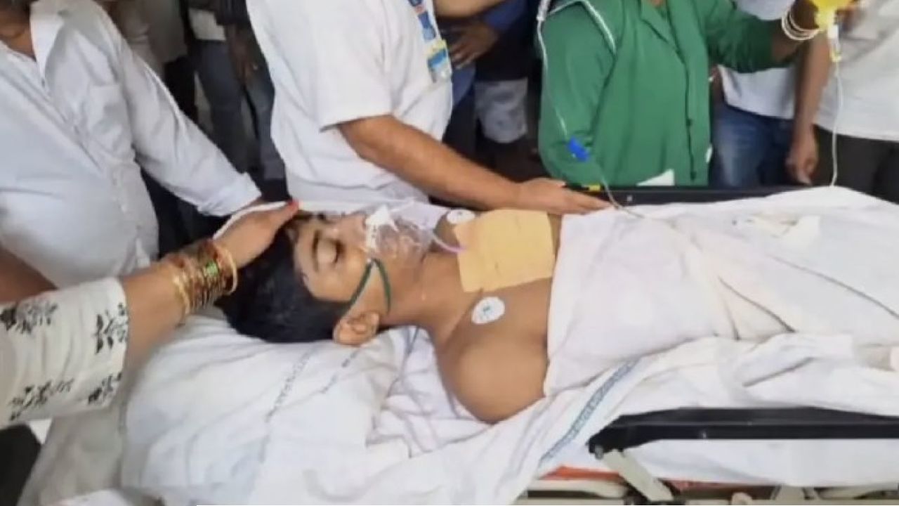 Kharagpur Shooting:‘গ্যাং ওয়ার নয়, বন্দুক নিয়ে খেলতে গিয়ে বিপত্তি!’ খড়্গপুরের আশঙ্কাজনক স্কুলছাত্রের গুলিবিদ্ধ হওয়ার ঘটনায় চরম টুইস্ট!